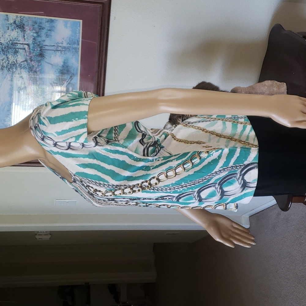 {Cache} M Chain Pattern Metal Detail Scoop Neck E… - image 2